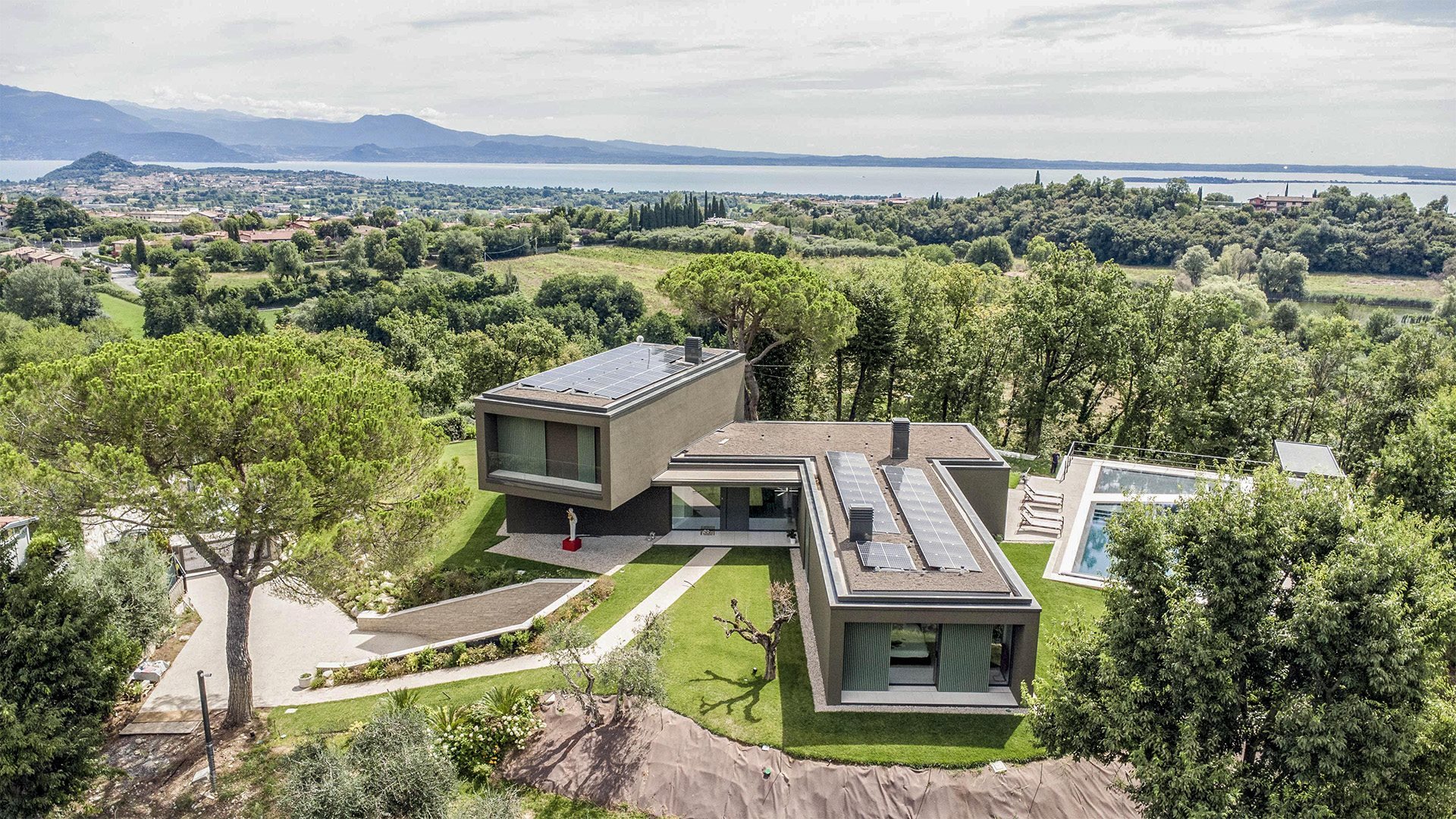 585538c2-b9d4-4a07-9adf-12d48346aa9b